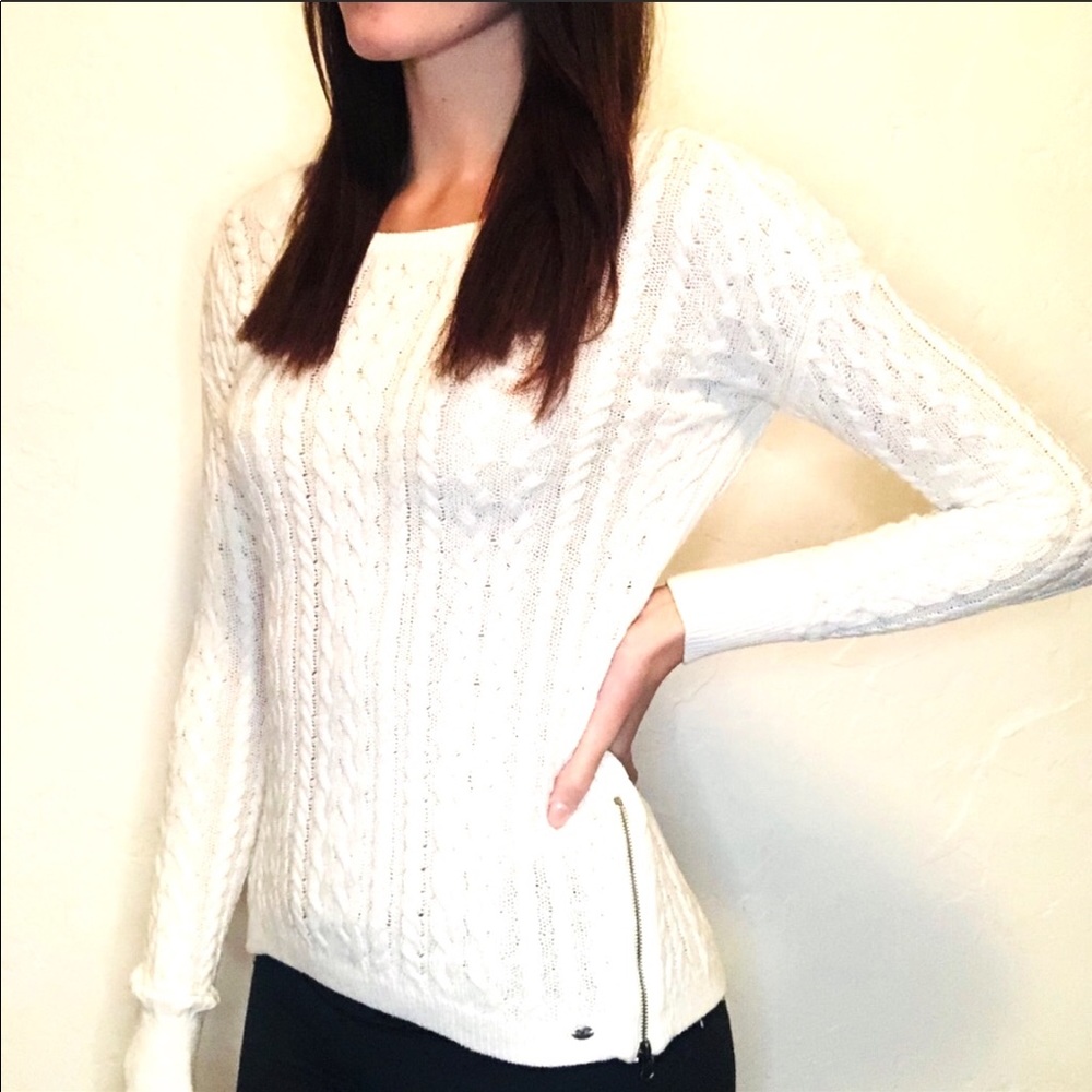 American Eagle Outfitters off-white knit sweater